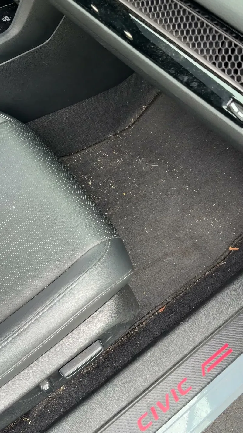 Front footwell before detailing